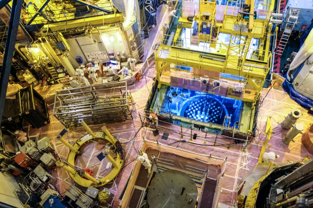 Centrale_nucleaire_de_Golfech_Tarn-et-Garonne_Midi-Pyrenees_-_RETOUCHEE_50.jpg
